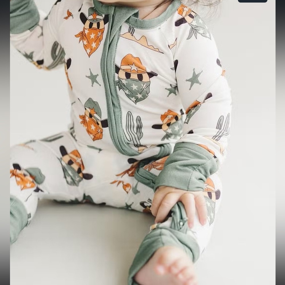 Lucky Panda Kids bamboo sleeper.